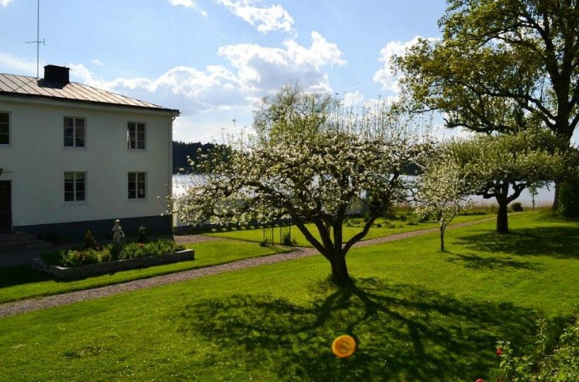 Yxtaholmsslott, Sweden